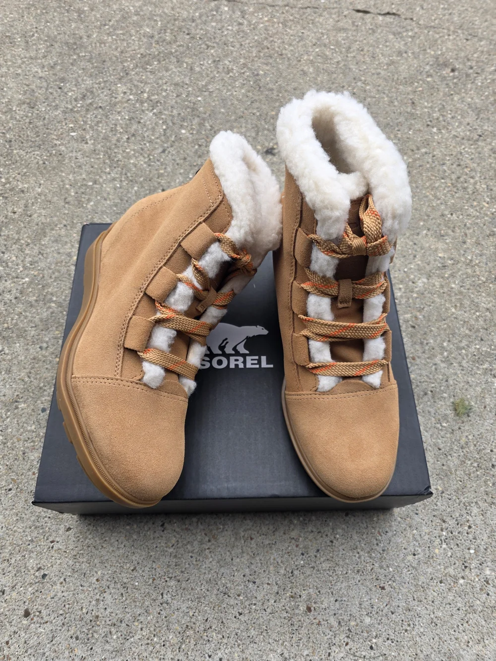 Sorel Women’s Suede Shearling-Lined Winter Boot Size 9.5